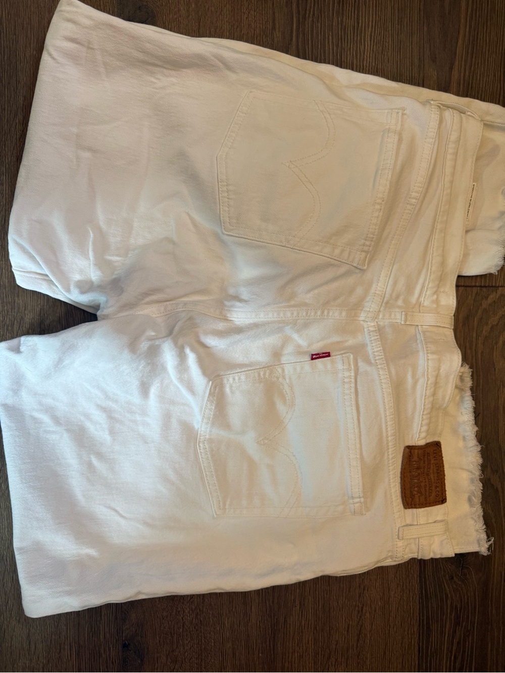 Levi's White Frayed Waist Denim Shorts - Picture 4 of 6